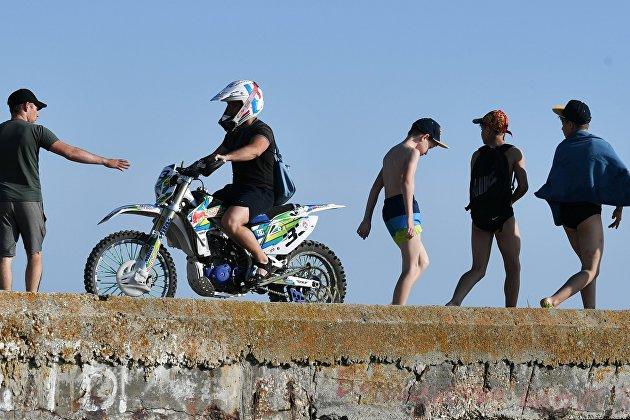 Город Саки в Крыму в преддверии курортного сезона