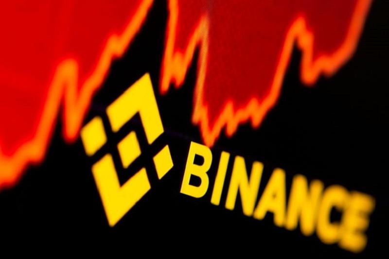 Binance блокирует счета родственников российских чиновников: новости крипторынка